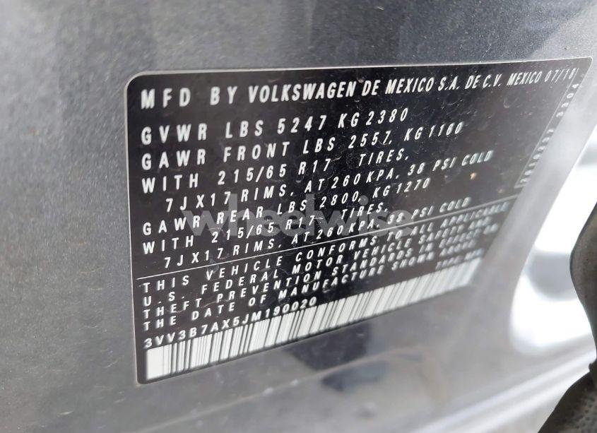 Photo 9 of 2018 Volkswagen Tiguan 2.0T SE/2.0T SEL (VIN 3VV3B7AX5JM190020)