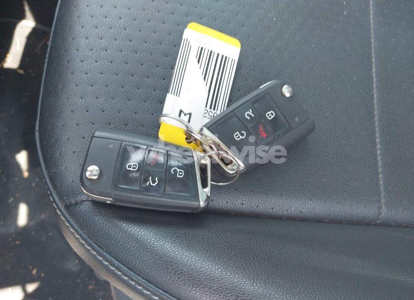 Photo 11 of 2019 Volkswagen Tiguan 2.0T SE/2.0T SEL/2.0T SEL R-LINE/2.0T SEL R-LINE BLACK (VIN 3VV3B7AX5KM049529)