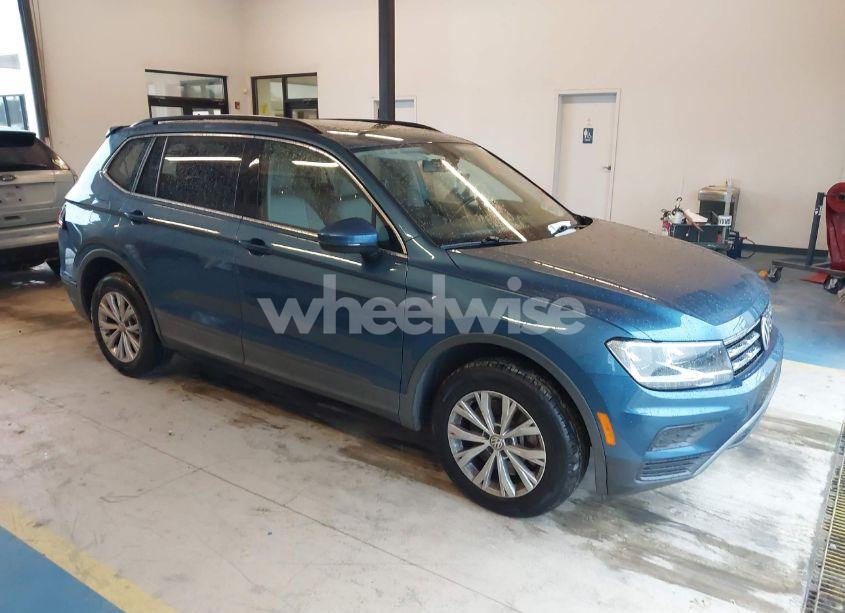 2019 Volkswagen Tiguan (VIN 3VV3B7AX5KM192612) main photo