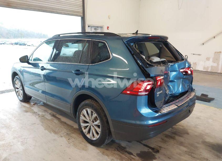 Photo 6 of 2019 Volkswagen Tiguan (VIN 3VV3B7AX5KM192612)