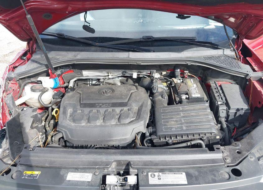 Photo 10 of 2020 Volkswagen Tiguan 2.0T SE/2.0T SE R-LINE BLACK/2.0T SEL (VIN 3VV3B7AX5LM046261)