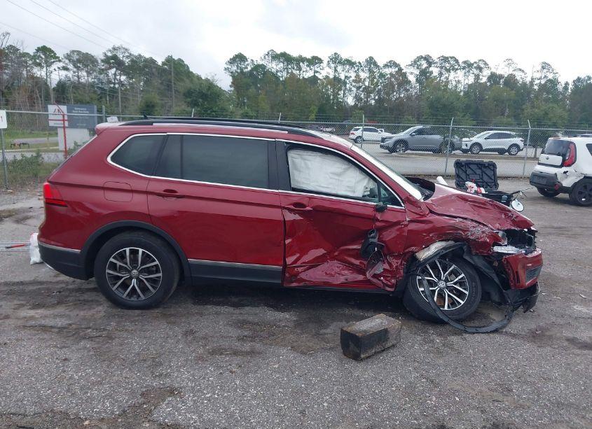 Photo 13 of 2020 Volkswagen Tiguan 2.0T SE/2.0T SE R-LINE BLACK/2.0T SEL (VIN 3VV3B7AX5LM046261)