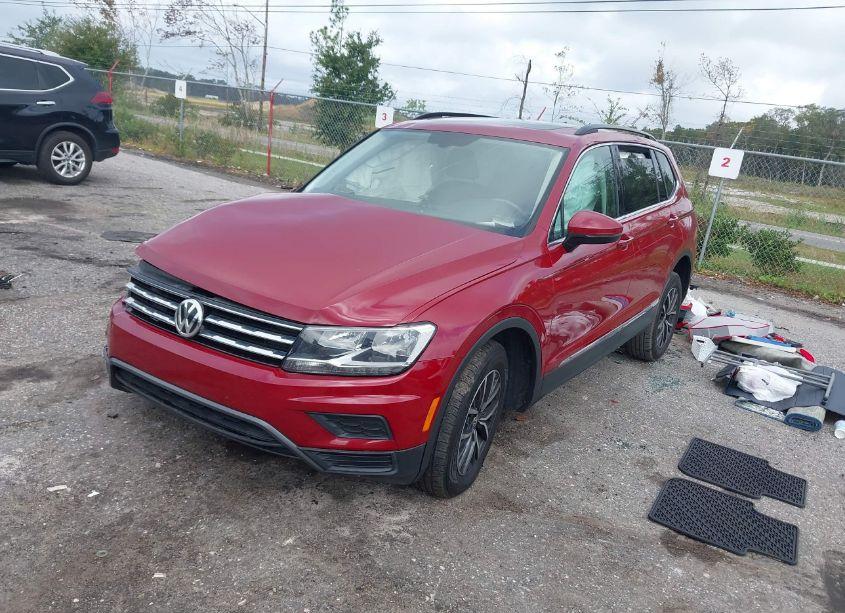 Photo 2 of 2020 Volkswagen Tiguan 2.0T SE/2.0T SE R-LINE BLACK/2.0T SEL (VIN 3VV3B7AX5LM046261)