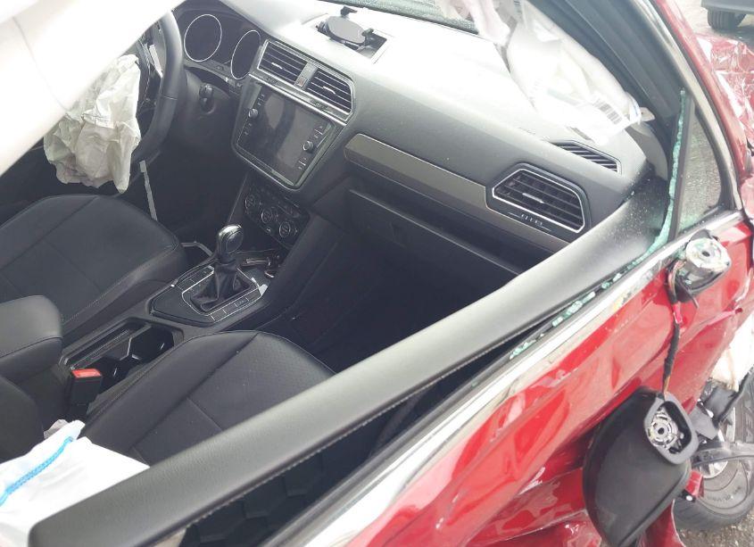 Photo 5 of 2020 Volkswagen Tiguan 2.0T SE/2.0T SE R-LINE BLACK/2.0T SEL (VIN 3VV3B7AX5LM046261)