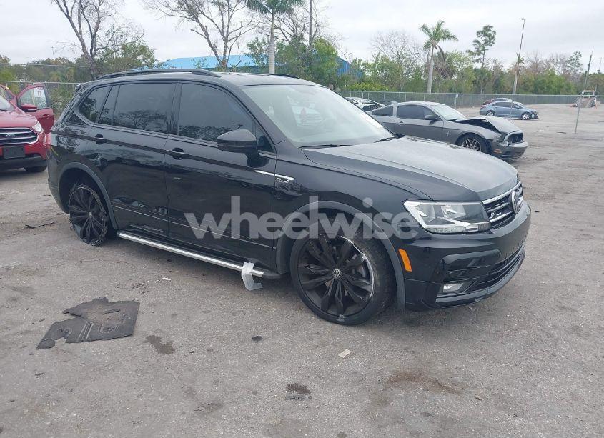 2020 Volkswagen Tiguan 2.0T SE/2.0T SE R-LINE BLACK/2.0T SEL (VIN 3VV3B7AX5LM088722) main photo