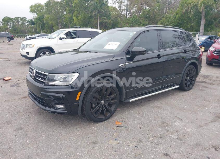 Photo 2 of 2020 Volkswagen Tiguan 2.0T SE/2.0T SE R-LINE BLACK/2.0T SEL (VIN 3VV3B7AX5LM088722)