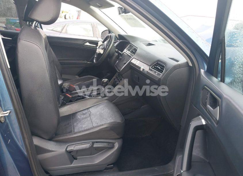 Photo 5 of 2020 Volkswagen Tiguan 2.0T SE/2.0T SE R-LINE BLACK/2.0T SEL (VIN 3VV3B7AX5LM176136)