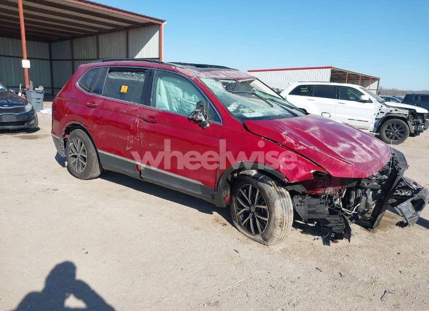 2021 Volkswagen Tiguan (VIN 3VV3B7AX5MM022110) main photo