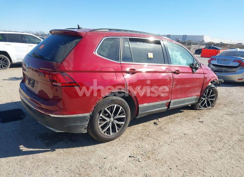 Photo 4 of 2021 Volkswagen Tiguan (VIN 3VV3B7AX5MM022110)