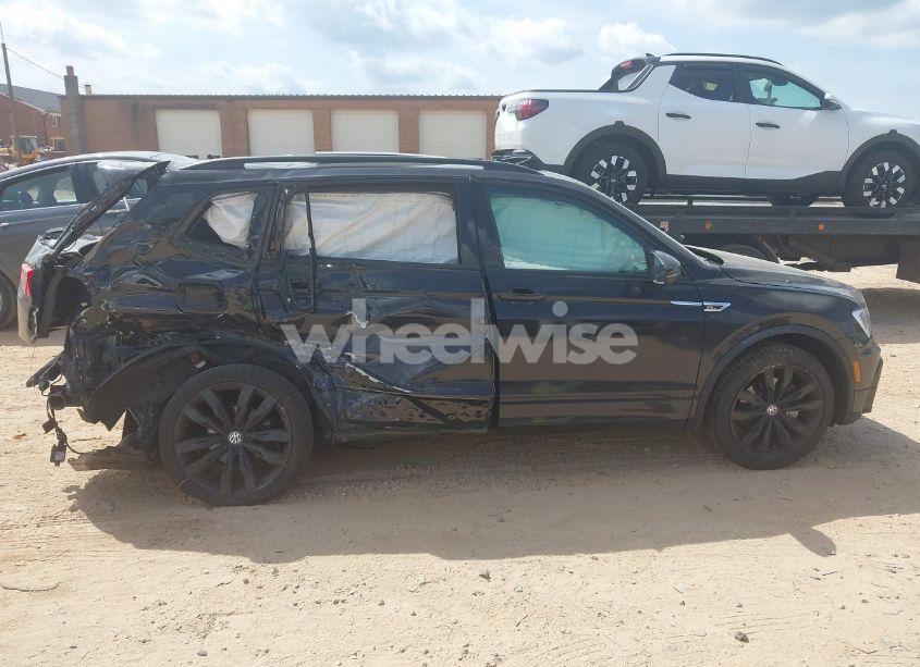 Photo 13 of 2021 Volkswagen Tiguan 2.0T SE/2.0T SE R-LINE BLACK/2.0T SEL (VIN 3VV3B7AX5MM027369)