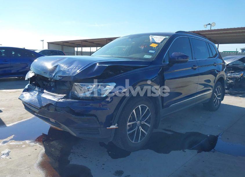 Photo 2 of 2021 Volkswagen Tiguan 2.0T SE/2.0T SE R-LINE BLACK/2.0T SEL (VIN 3VV3B7AX5MM034872)
