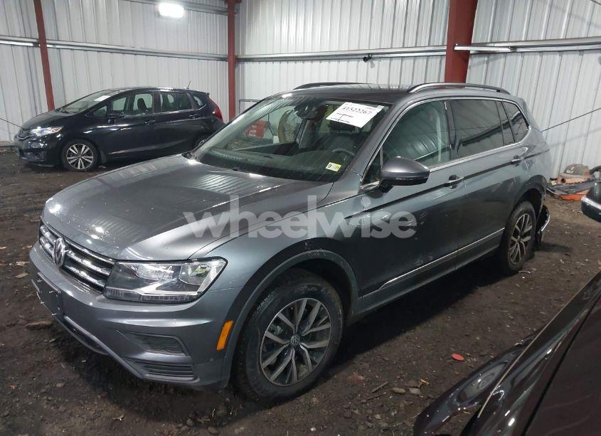 Photo 2 of 2021 Volkswagen Tiguan 2.0T SE/2.0T SE R-LINE BLACK/2.0T SEL (VIN 3VV3B7AX5MM053678)