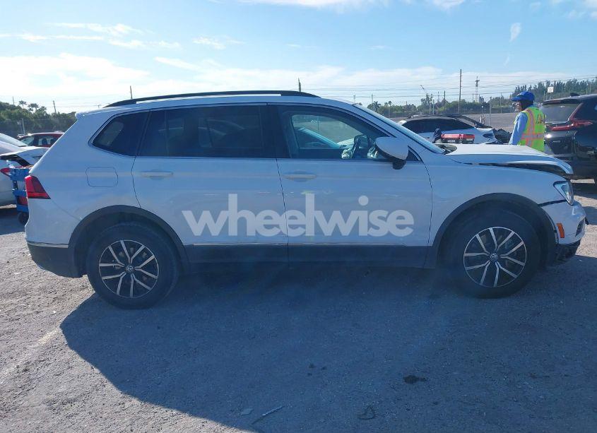 Photo 13 of 2021 Volkswagen Tiguan 2.0T SE/2.0T SE R-LINE BLACK/2.0T SEL (VIN 3VV3B7AX5MM080587)