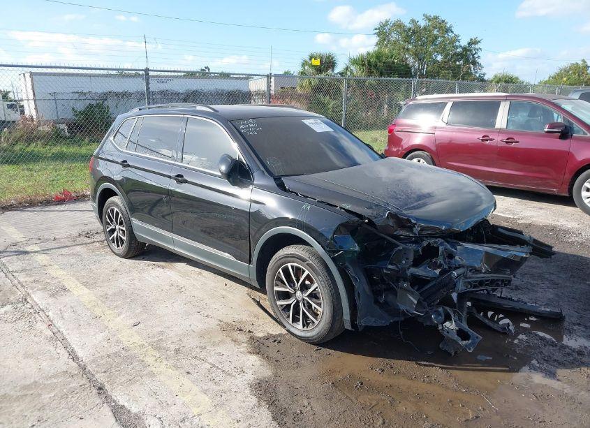 2021 Volkswagen Tiguan 2.0T SE/2.0T SE R-LINE BLACK/2.0T SEL (VIN 3VV3B7AX5MM104046) main photo