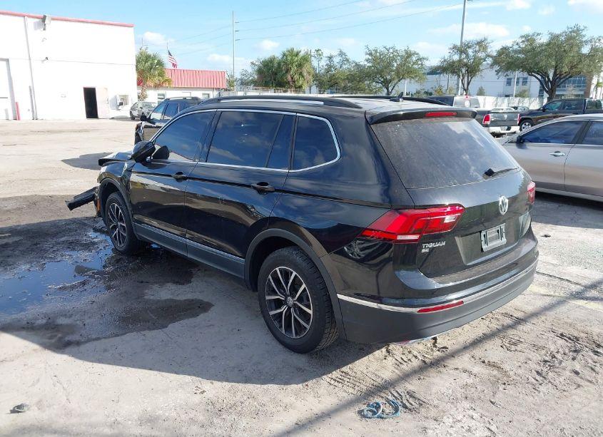 Photo 3 of 2021 Volkswagen Tiguan 2.0T SE/2.0T SE R-LINE BLACK/2.0T SEL (VIN 3VV3B7AX5MM104046)