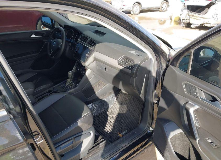 Photo 5 of 2021 Volkswagen Tiguan 2.0T SE/2.0T SE R-LINE BLACK/2.0T SEL (VIN 3VV3B7AX5MM104046)