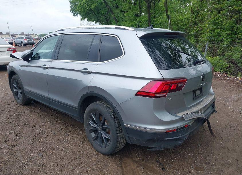 Photo 3 of 2022 Volkswagen Tiguan 2.0T SE (VIN 3VV3B7AX5NM061894)