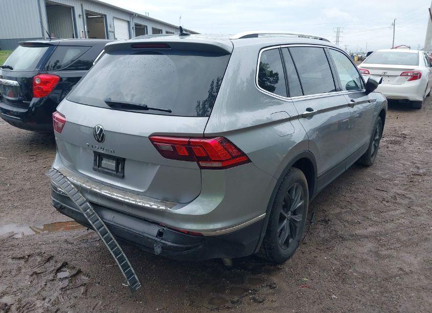 Photo 4 of 2022 Volkswagen Tiguan 2.0T SE (VIN 3VV3B7AX5NM061894)