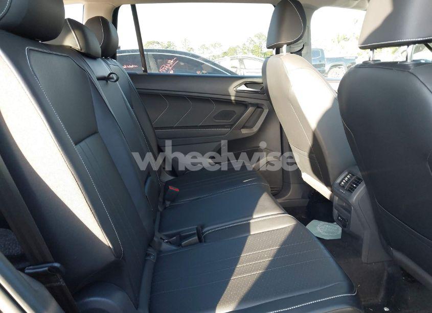 Photo 8 of 2022 Volkswagen Tiguan 2.0T SE (VIN 3VV3B7AX5NM107207)