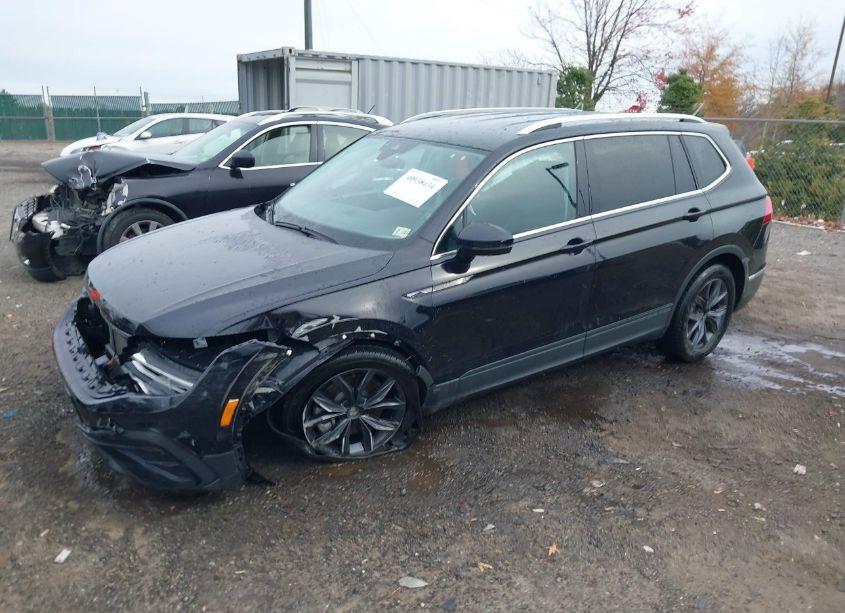 Photo 2 of 2023 Volkswagen Tiguan 2.0T SE (VIN 3VV3B7AX5PM112457)