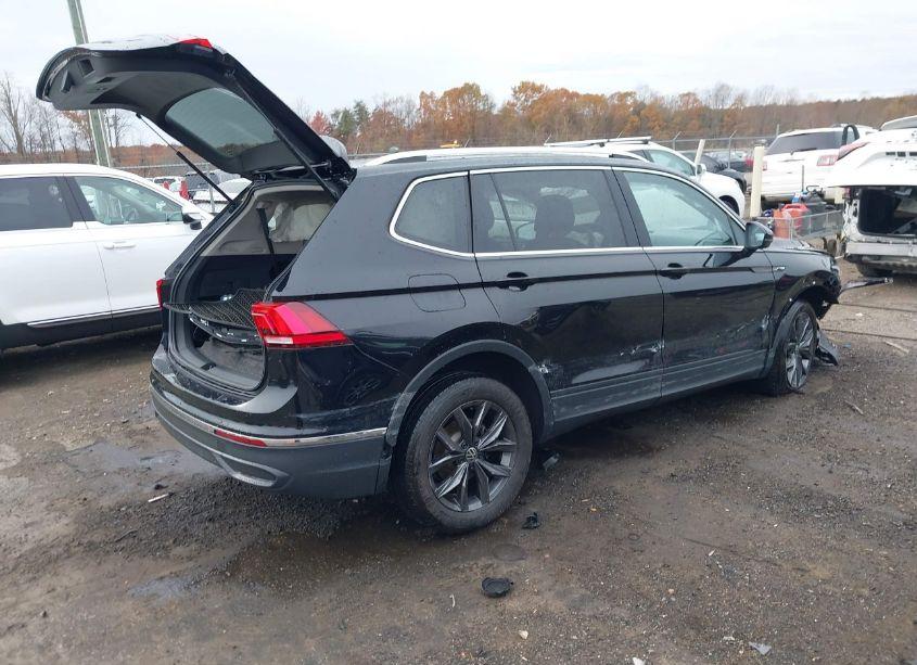 Photo 4 of 2023 Volkswagen Tiguan 2.0T SE (VIN 3VV3B7AX5PM112457)