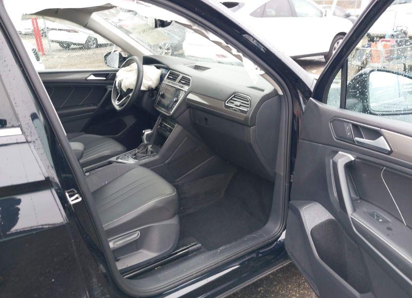 Photo 5 of 2023 Volkswagen Tiguan 2.0T SE (VIN 3VV3B7AX5PM112457)