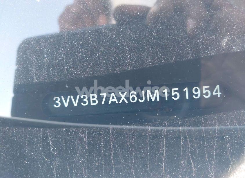 Photo 9 of 2018 Volkswagen Tiguan 2.0T SE/2.0T SEL (VIN 3VV3B7AX6JM151954)