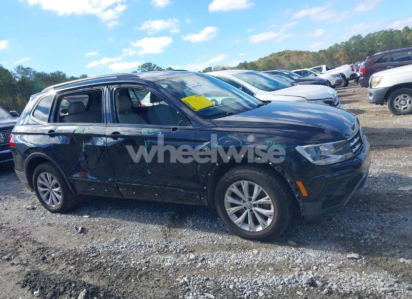 Photo 13 of 2018 Volkswagen Tiguan 2.0T SE/2.0T SEL (VIN 3VV3B7AX6JM216107)
