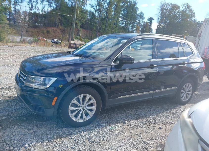 Photo 14 of 2018 Volkswagen Tiguan 2.0T SE/2.0T SEL (VIN 3VV3B7AX6JM216107)
