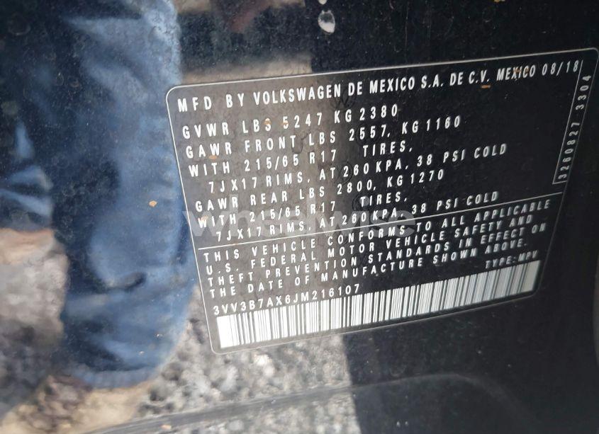 Photo 9 of 2018 Volkswagen Tiguan 2.0T SE/2.0T SEL (VIN 3VV3B7AX6JM216107)
