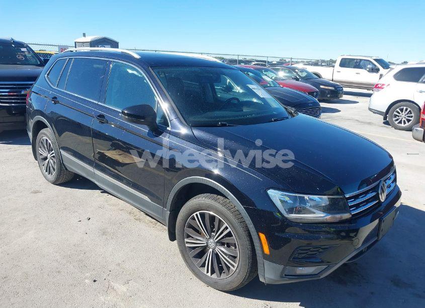 2019 Volkswagen Tiguan 2.0T SE/2.0T SEL/2.0T SEL R-LINE/2.0T SEL R-LINE BLACK (VIN 3VV3B7AX6KM006575) main photo