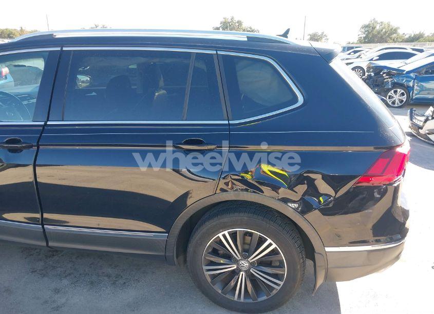 Photo 18 of 2019 Volkswagen Tiguan 2.0T SE/2.0T SEL/2.0T SEL R-LINE/2.0T SEL R-LINE BLACK (VIN 3VV3B7AX6KM006575)