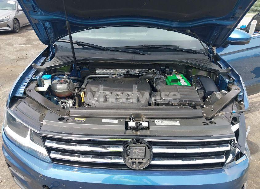 Photo 10 of 2019 Volkswagen Tiguan 2.0T SE/2.0T SEL/2.0T SEL R-LINE/2.0T SEL R-LINE BLACK (VIN 3VV3B7AX6KM048924)