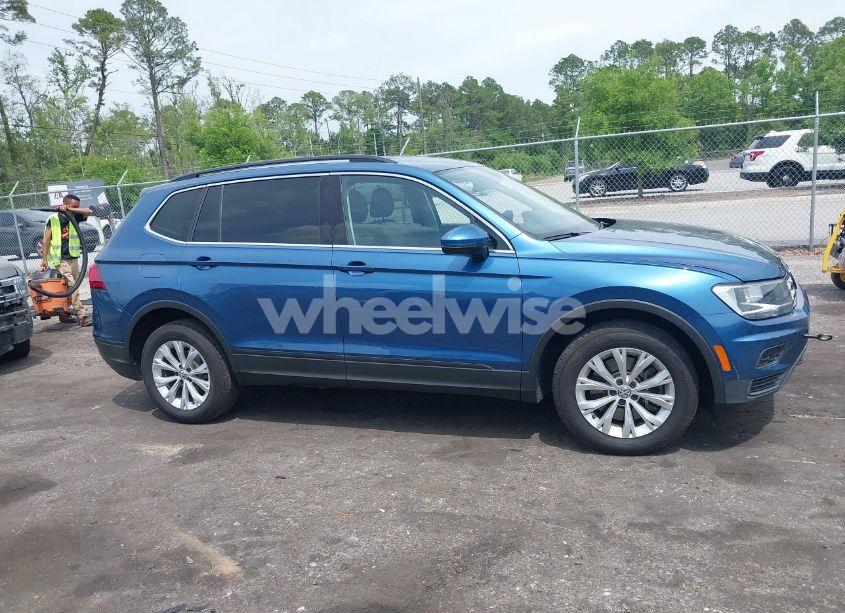 Photo 13 of 2019 Volkswagen Tiguan 2.0T SE/2.0T SEL/2.0T SEL R-LINE/2.0T SEL R-LINE BLACK (VIN 3VV3B7AX6KM048924)
