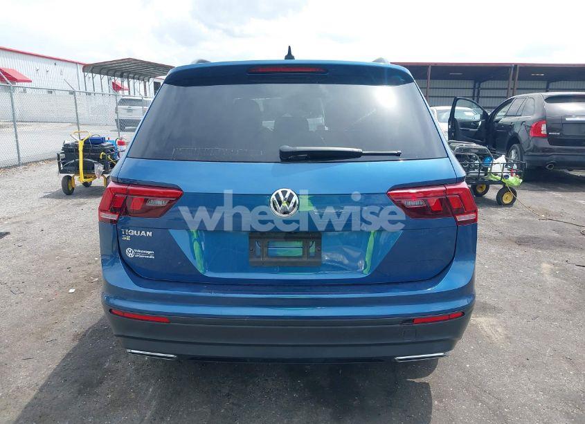 Photo 16 of 2019 Volkswagen Tiguan 2.0T SE/2.0T SEL/2.0T SEL R-LINE/2.0T SEL R-LINE BLACK (VIN 3VV3B7AX6KM048924)