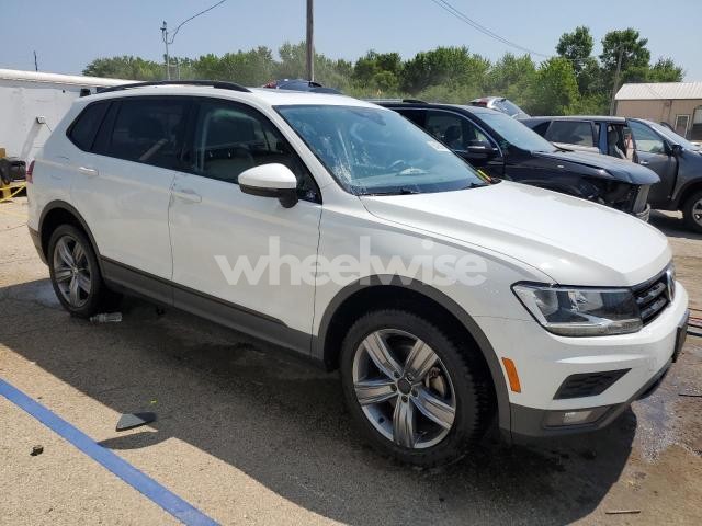Photo 9 of 2020 VOLKSWAGEN TIGUAN SE (VIN 3VV3B7AX6LM106015)