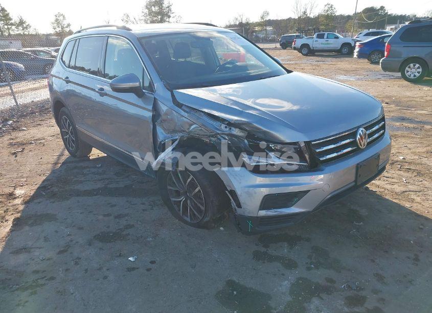 2020 Volkswagen Tiguan 2.0T SE/2.0T SE R-LINE BLACK/2.0T SEL (VIN 3VV3B7AX6LM142075) main photo