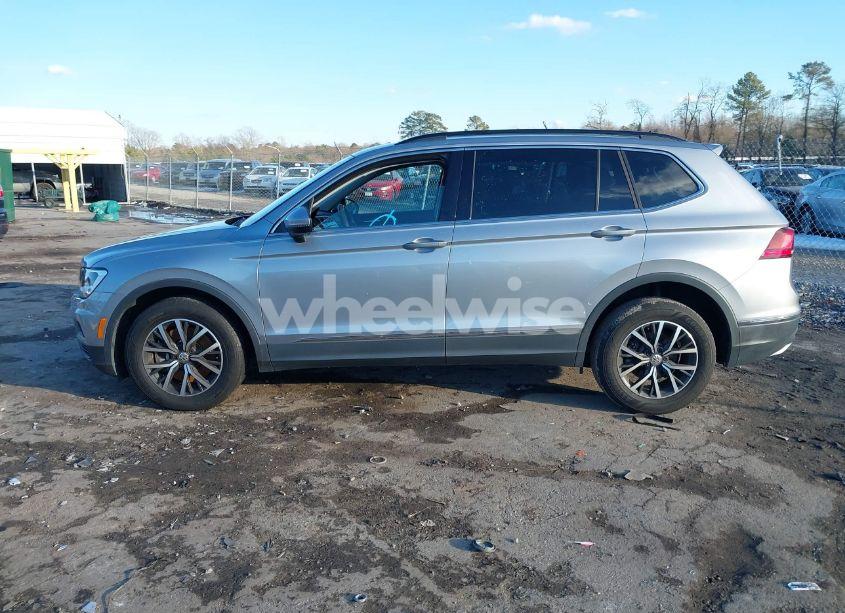 Photo 14 of 2020 Volkswagen Tiguan 2.0T SE/2.0T SE R-LINE BLACK/2.0T SEL (VIN 3VV3B7AX6LM142075)