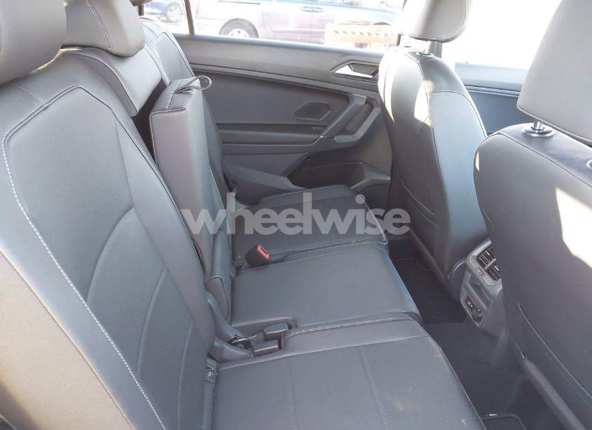 Photo 8 of 2020 Volkswagen Tiguan 2.0T SE/2.0T SE R-LINE BLACK/2.0T SEL (VIN 3VV3B7AX6LM142075)