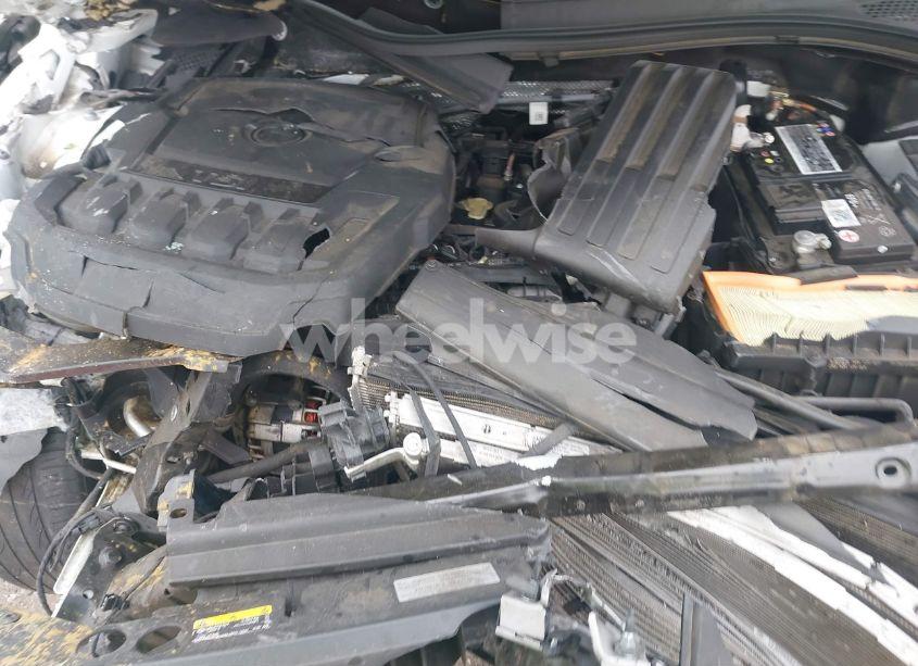 Photo 10 of 2020 Volkswagen Tiguan 2.0T SE/2.0T SE R-LINE BLACK/2.0T SEL (VIN 3VV3B7AX6LM171673)