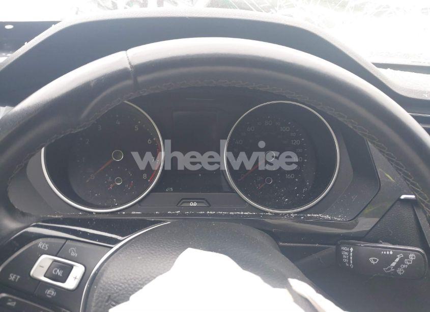 Photo 7 of 2020 Volkswagen Tiguan 2.0T SE/2.0T SE R-LINE BLACK/2.0T SEL (VIN 3VV3B7AX6LM171673)