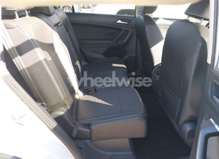 Photo 8 of 2021 Volkswagen Tiguan 2.0T SE/2.0T SE R-LINE BLACK/2.0T SEL (VIN 3VV3B7AX6MM091355)