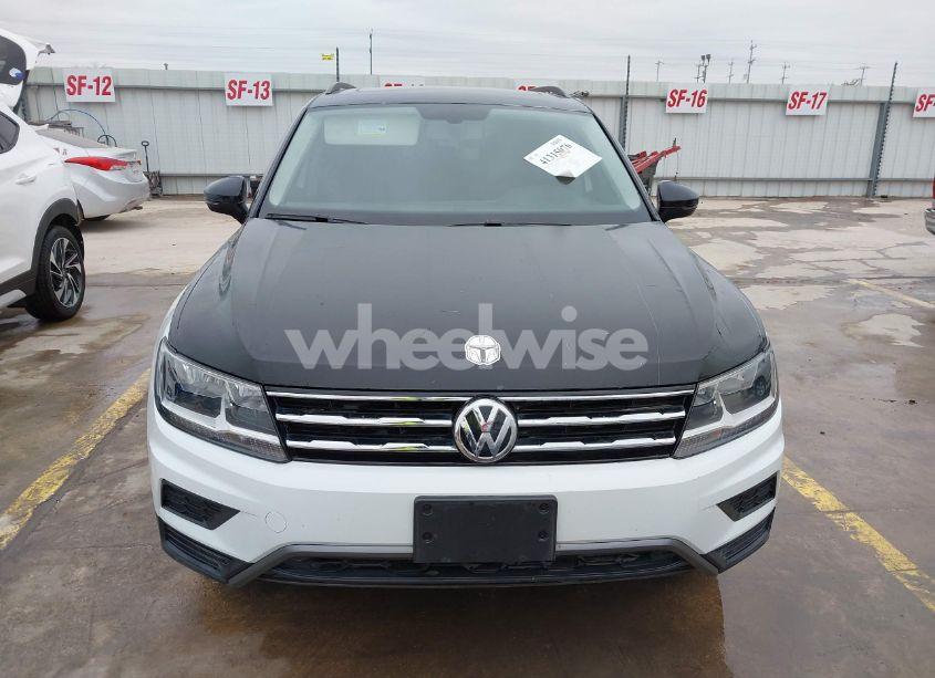 Photo 11 of 2021 Volkswagen Tiguan 2.0T SE/2.0T SE R-LINE BLACK/2.0T SEL (VIN 3VV3B7AX6MM103519)
