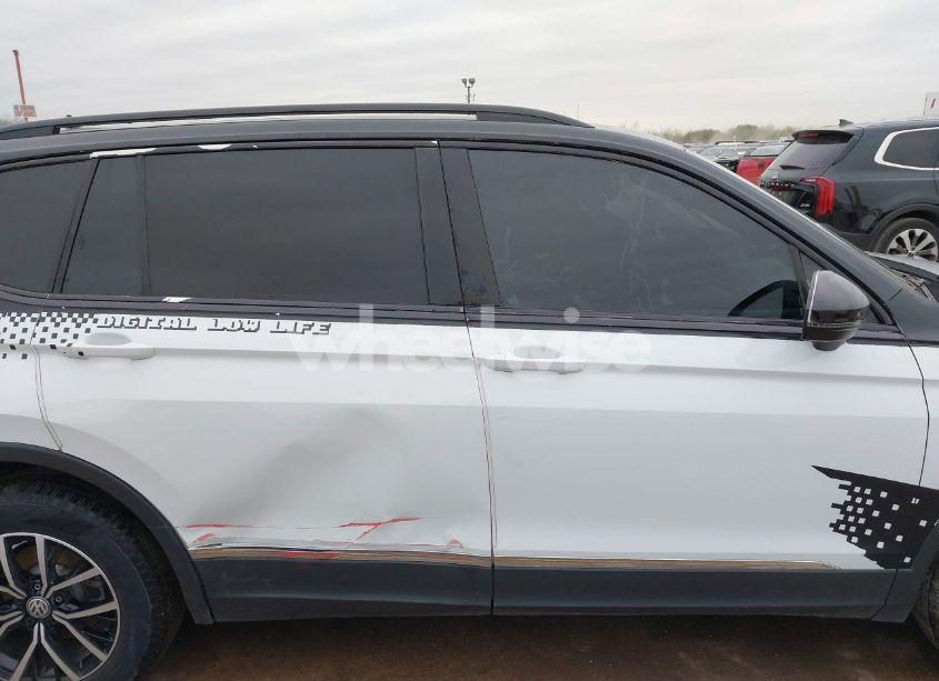 Photo 12 of 2021 Volkswagen Tiguan 2.0T SE/2.0T SE R-LINE BLACK/2.0T SEL (VIN 3VV3B7AX6MM103519)