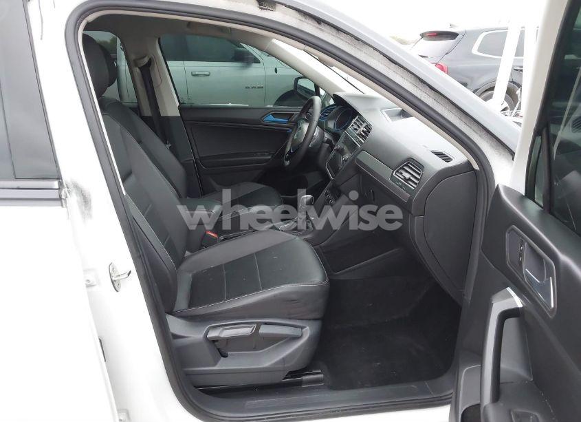 Photo 5 of 2021 Volkswagen Tiguan 2.0T SE/2.0T SE R-LINE BLACK/2.0T SEL (VIN 3VV3B7AX6MM103519)