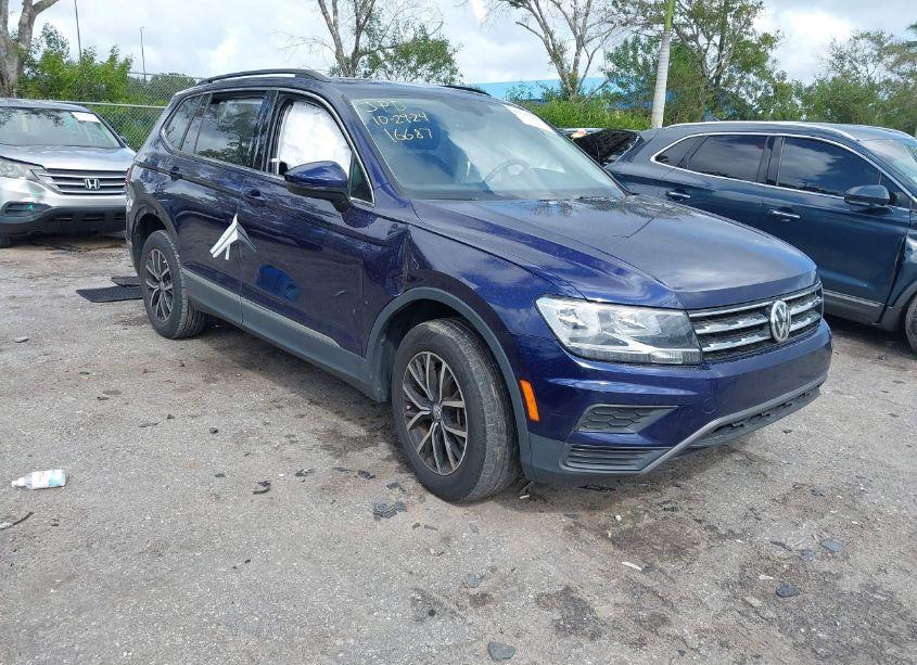 2021 Volkswagen Tiguan 2.0T SE/2.0T SE R-LINE BLACK/2.0T SEL (VIN 3VV3B7AX6MM115850) main photo