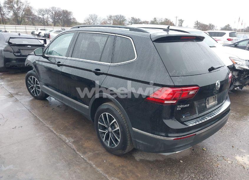 Photo 3 of 2021 Volkswagen Tiguan 2.0T SE/2.0T SE R-LINE BLACK/2.0T SEL (VIN 3VV3B7AX6MM136262)