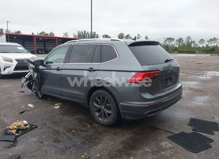 Photo 3 of 2022 Volkswagen Tiguan 2.0T SE (VIN 3VV3B7AX6NM070815)