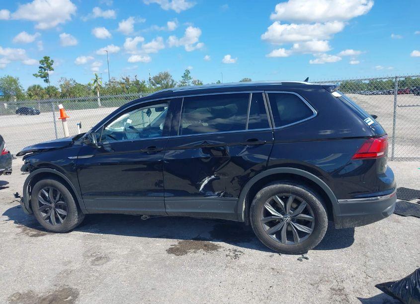 Photo 15 of 2022 Volkswagen Tiguan 2.0T SE (VIN 3VV3B7AX6NM082771)