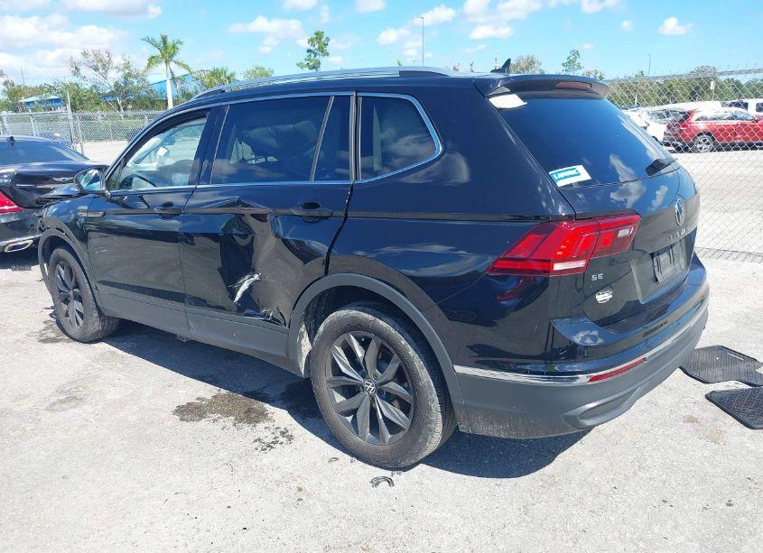Photo 3 of 2022 Volkswagen Tiguan 2.0T SE (VIN 3VV3B7AX6NM082771)